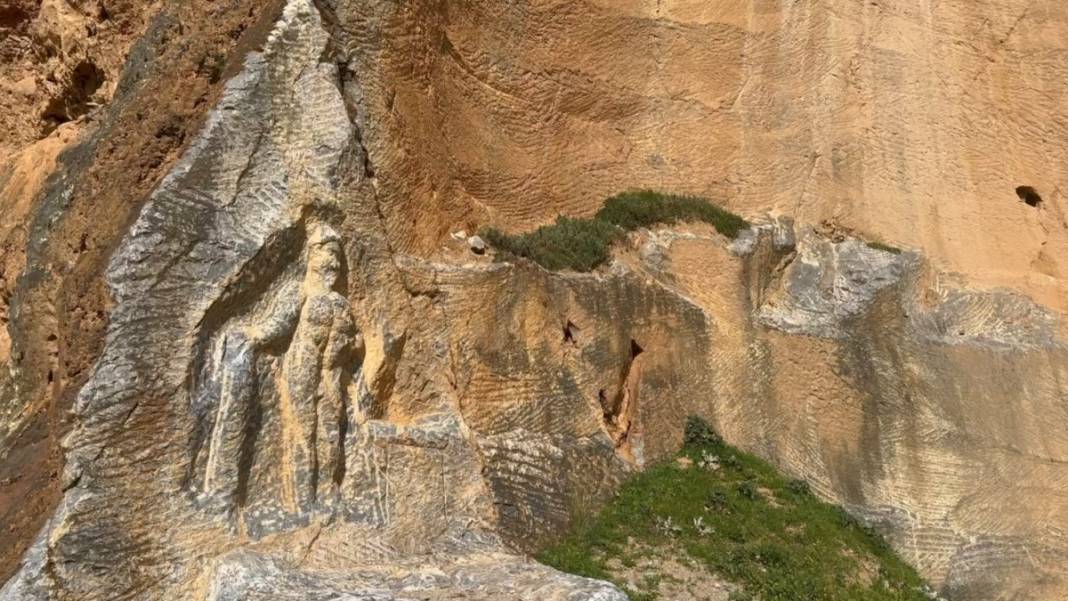 Roma Dönemi'ne ışık tutuyordu: 2 bin yıllık Herkül tahrip edildi 4